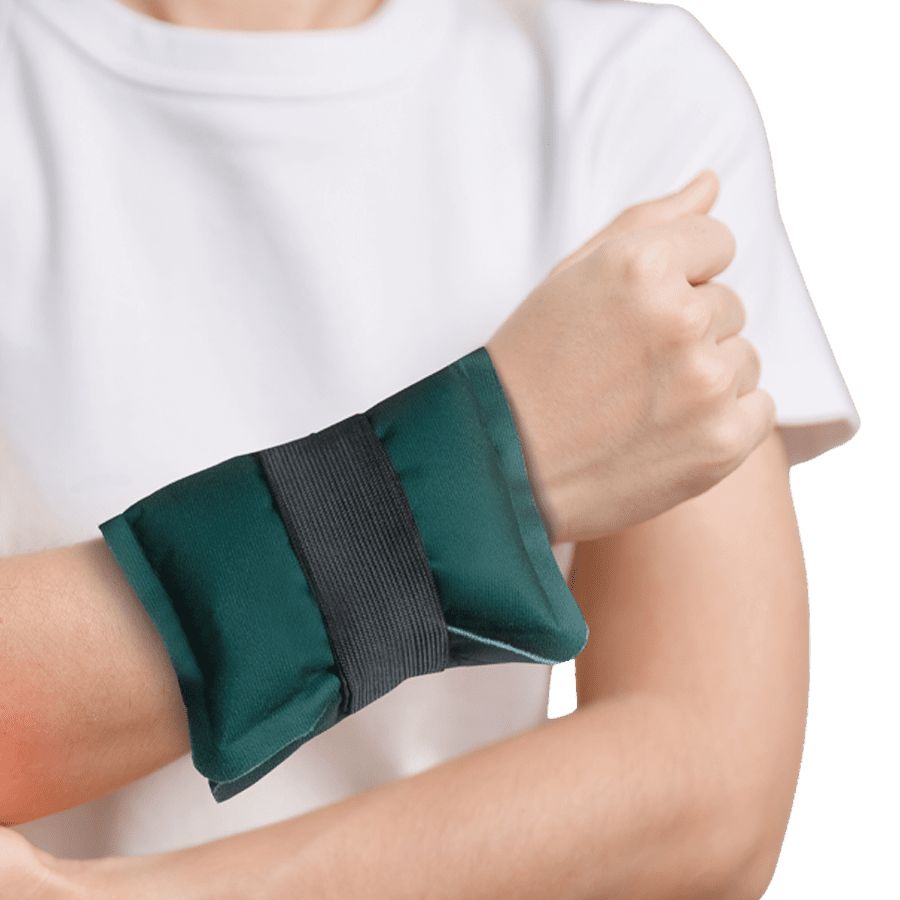 Red0500101cb claywrapsm insitu woman wrist update